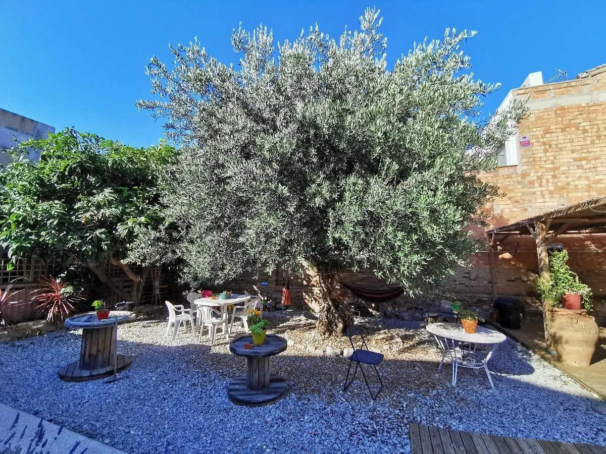 Mucha Masia Hostel Rural Urba El Prat de Llobregat 0*,  Spain