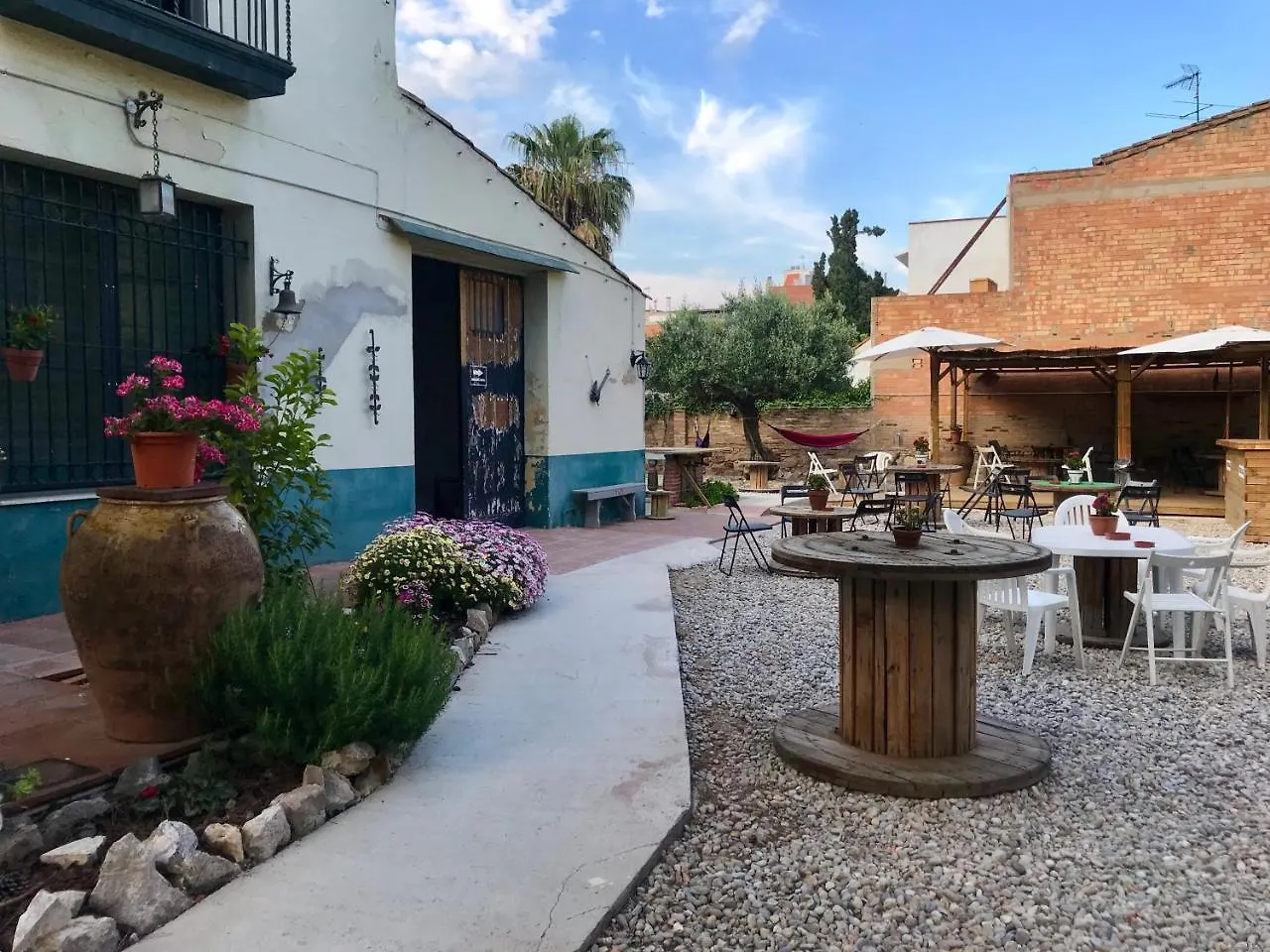 Mucha Masia Hostel Rural Urba El Prat de Llobregat 0*,  Spanien